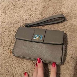 Wristlet wallet
